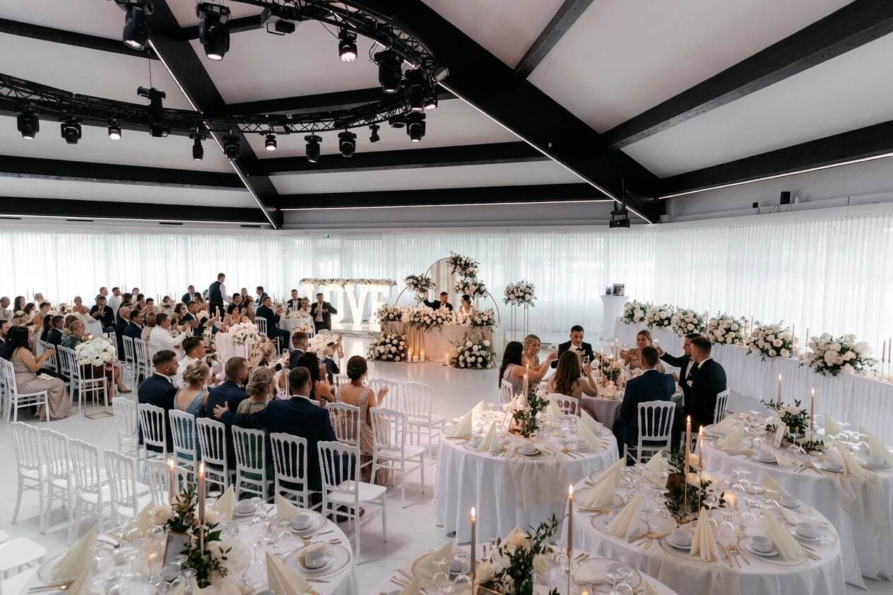 Hochzeitslocation am See finden: Ihr Guide für die perfekte Eventlocation - Royal am See